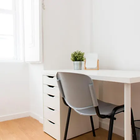 Santos By Madrabica Konukevi