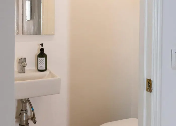 Santos By Madrabica * Lisboa