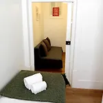 Santos By Madrabica * ליסבון